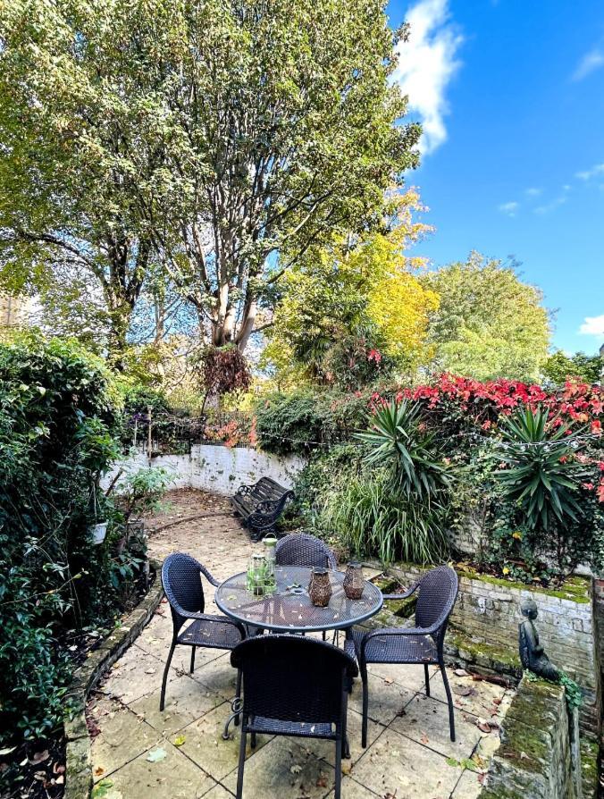 Kensington Secret Gem Apartment ลอนดอน ห้อง รูปภาพ