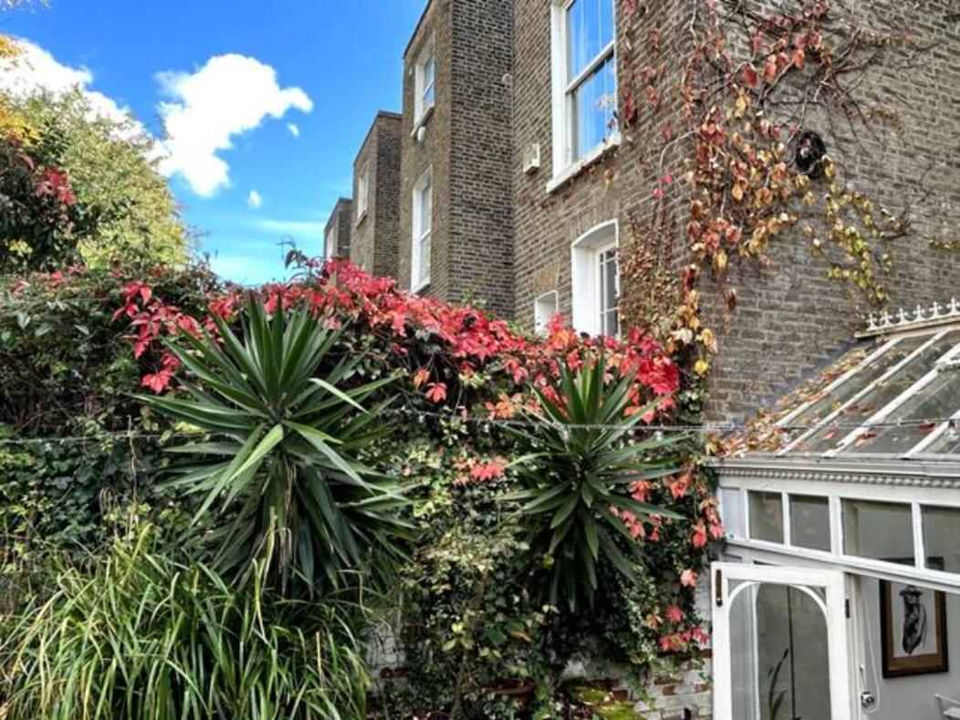 Kensington Secret Gem Apartment ลอนดอน ห้อง รูปภาพ