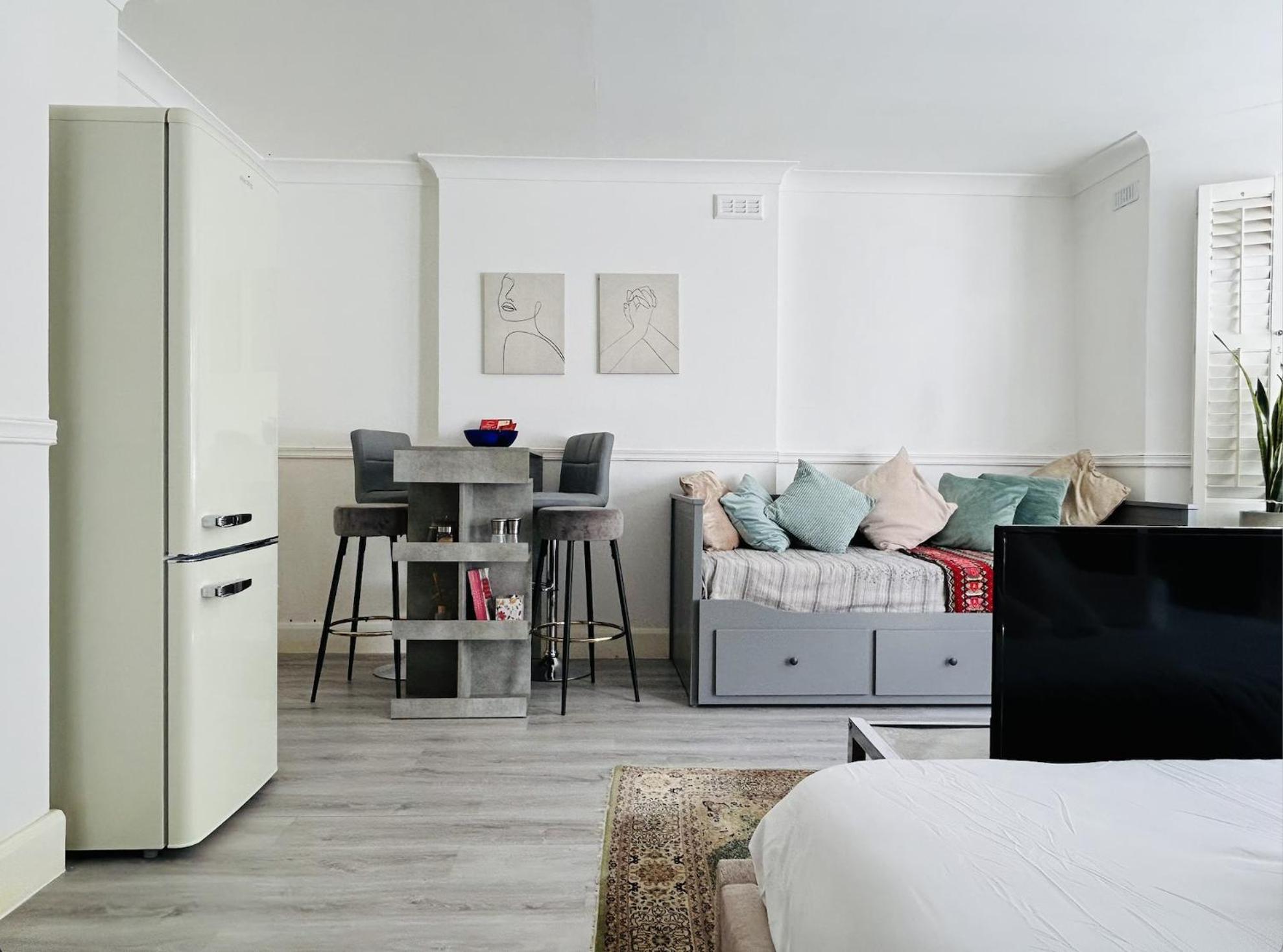 Kensington Secret Gem Apartment ลอนดอน ห้อง รูปภาพ