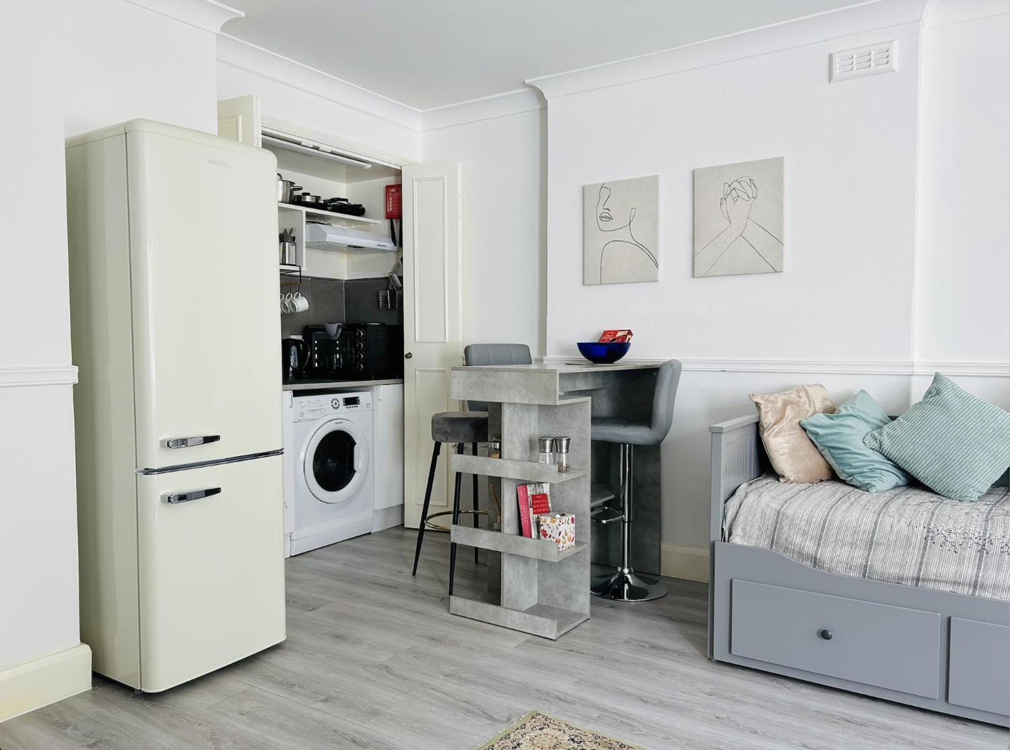 Kensington Secret Gem Apartment ลอนดอน ห้อง รูปภาพ